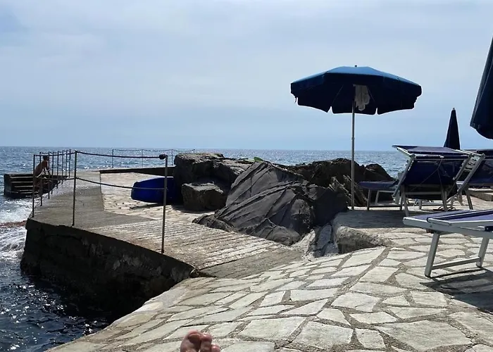 Liguria Holidays - Scogliera Gaby Sori